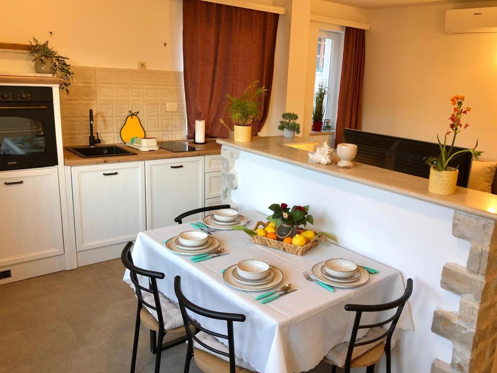 Sweet Dream Apartment Postira Ngoại thất bức ảnh